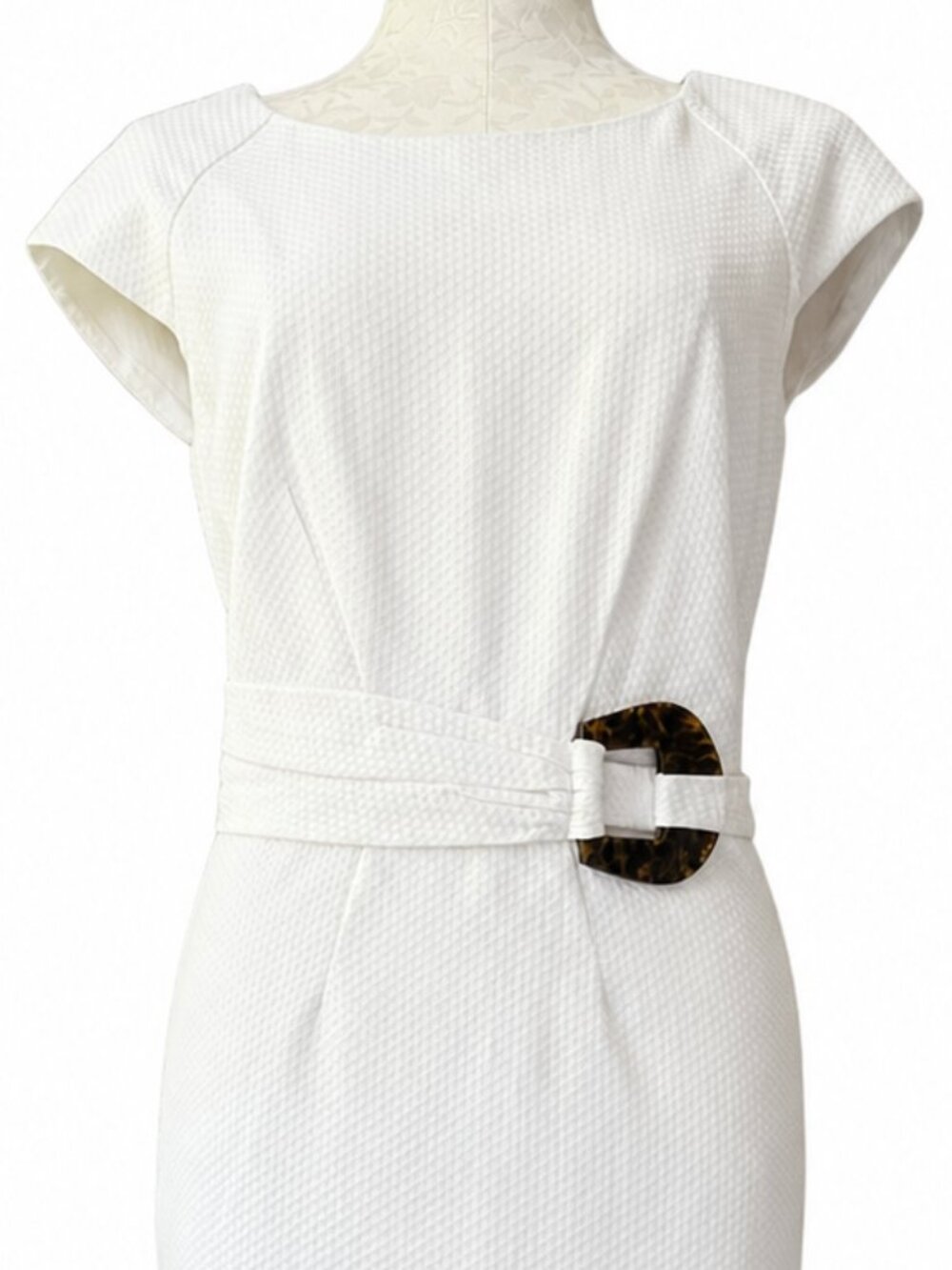Bigio Collection White Textured Sheath Dress Tortoise Buckle Size 14 Made in USA